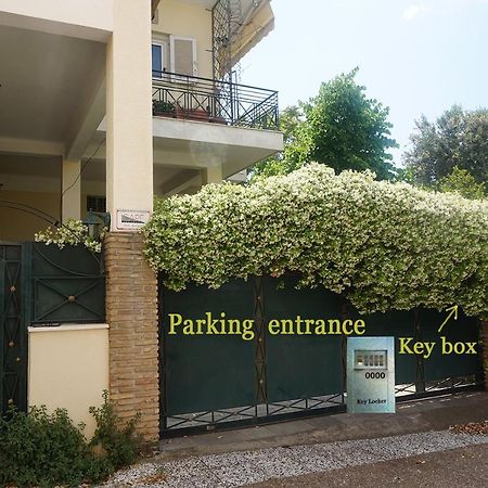 Independent Entrance Apt - 130M2 - Garden - Private Parking Διαμέρισμα Αθήνα Εξωτερικό φωτογραφία