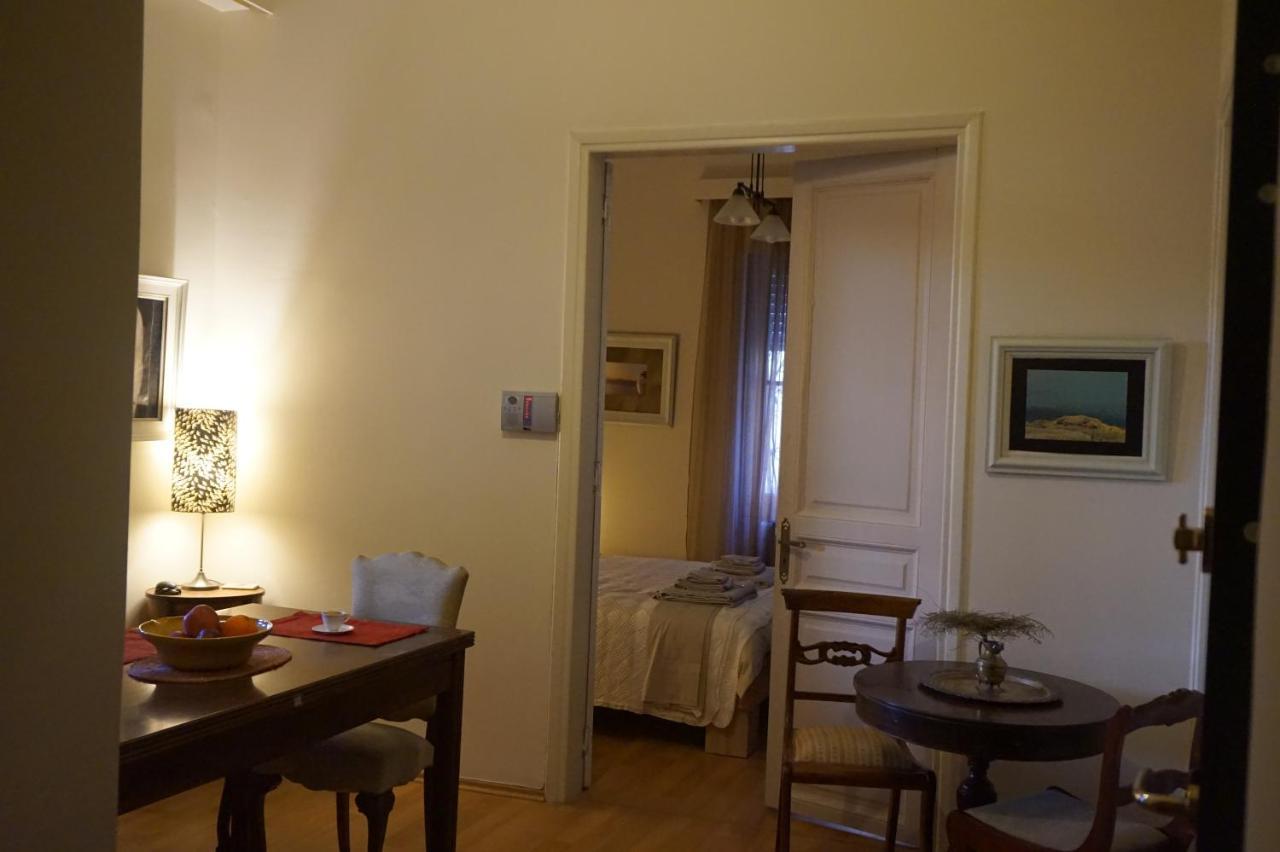 Independent Entrance Apt - 130M2 - Garden - Private Parking Διαμέρισμα Αθήνα Εξωτερικό φωτογραφία